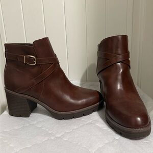 Naturalizer Brown Ankle Boots